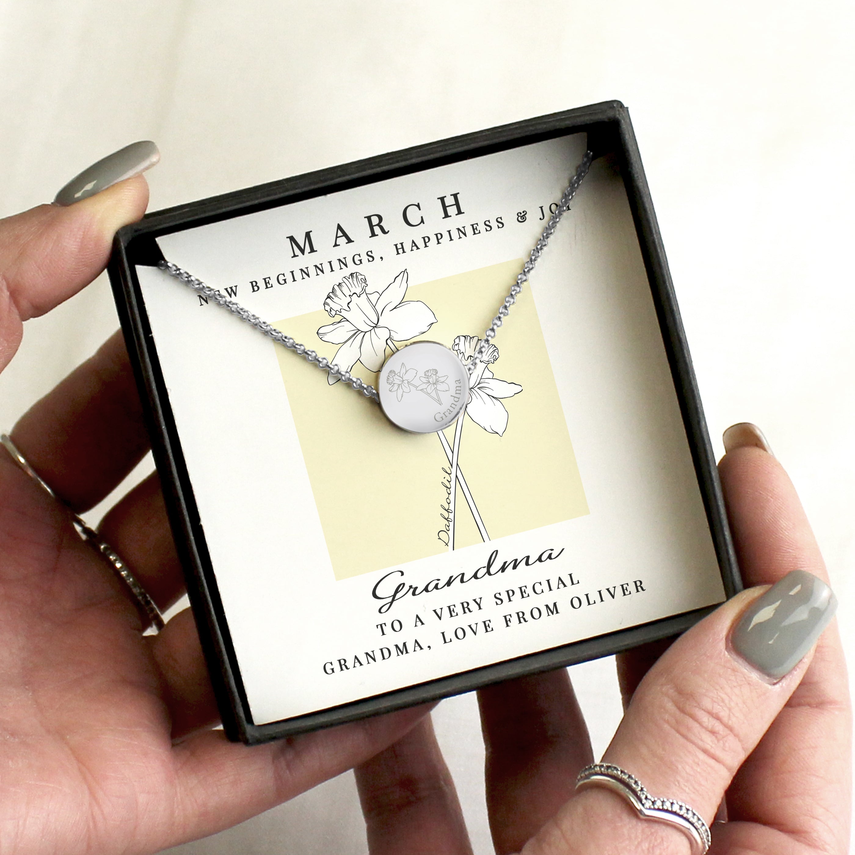 MARCH FLOWER NECKLACE