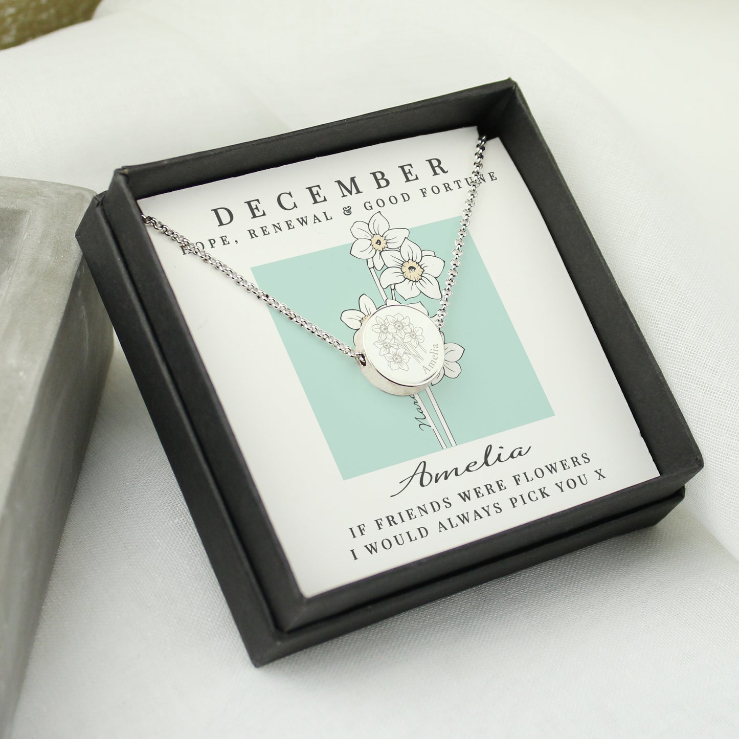 DECEMBER FLOWER NECKLACE